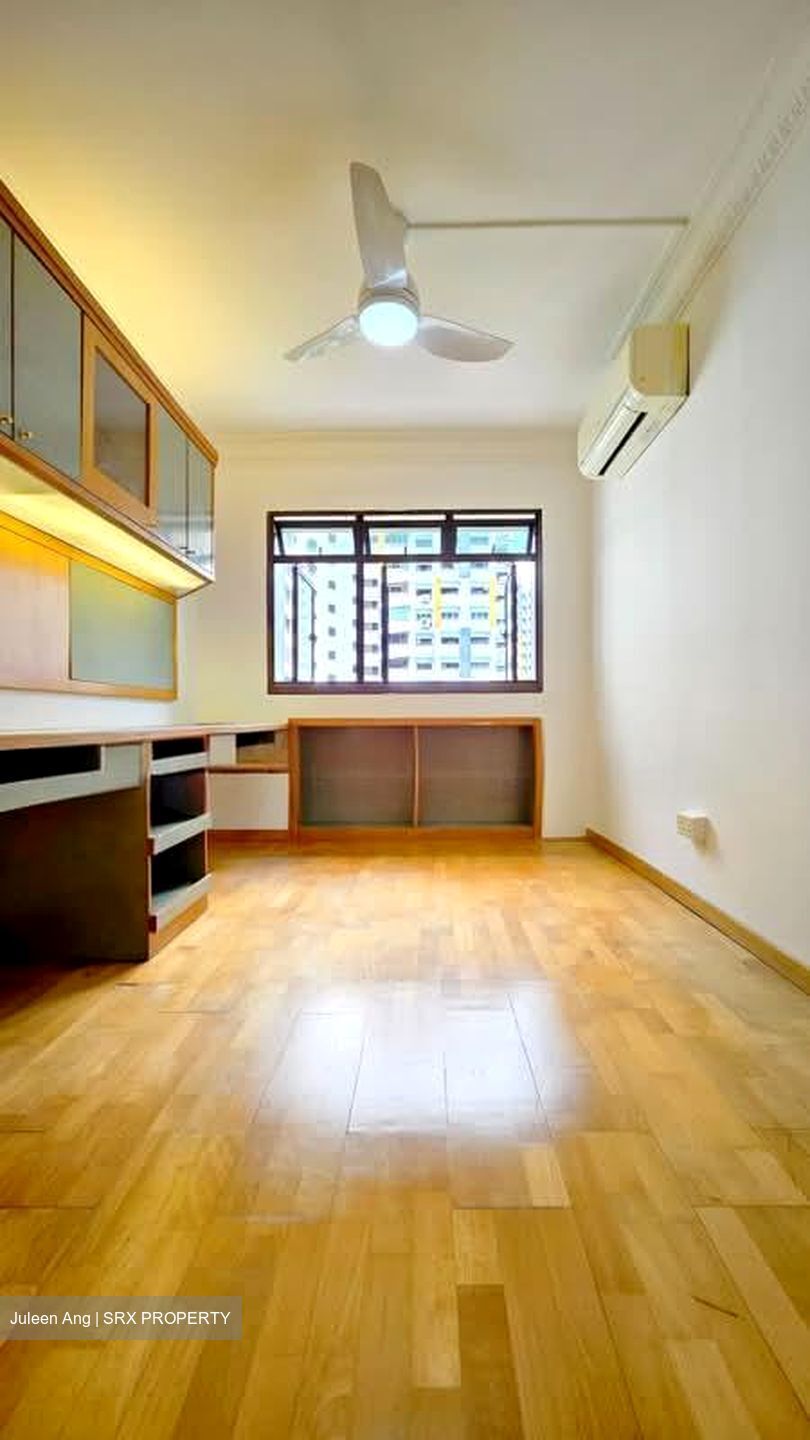 Blk 287A Jurong East Street 21 (Jurong East), HDB Executive #592611231